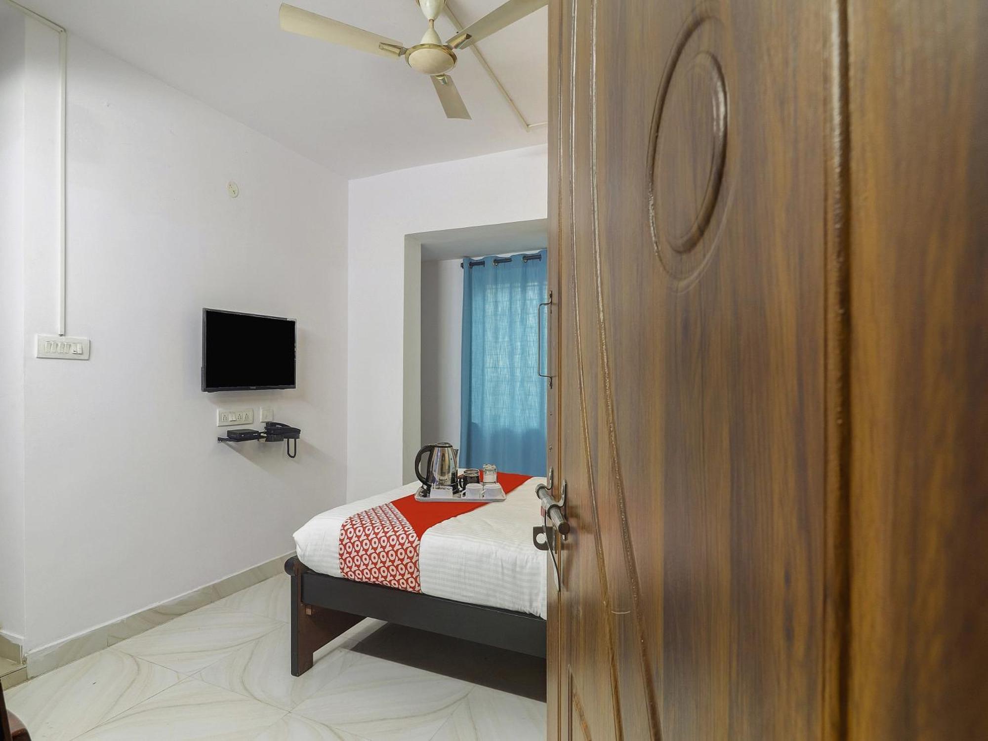 Hotel O Broholic Hotels Near Botanical Garden 하이데라바드 외부 사진