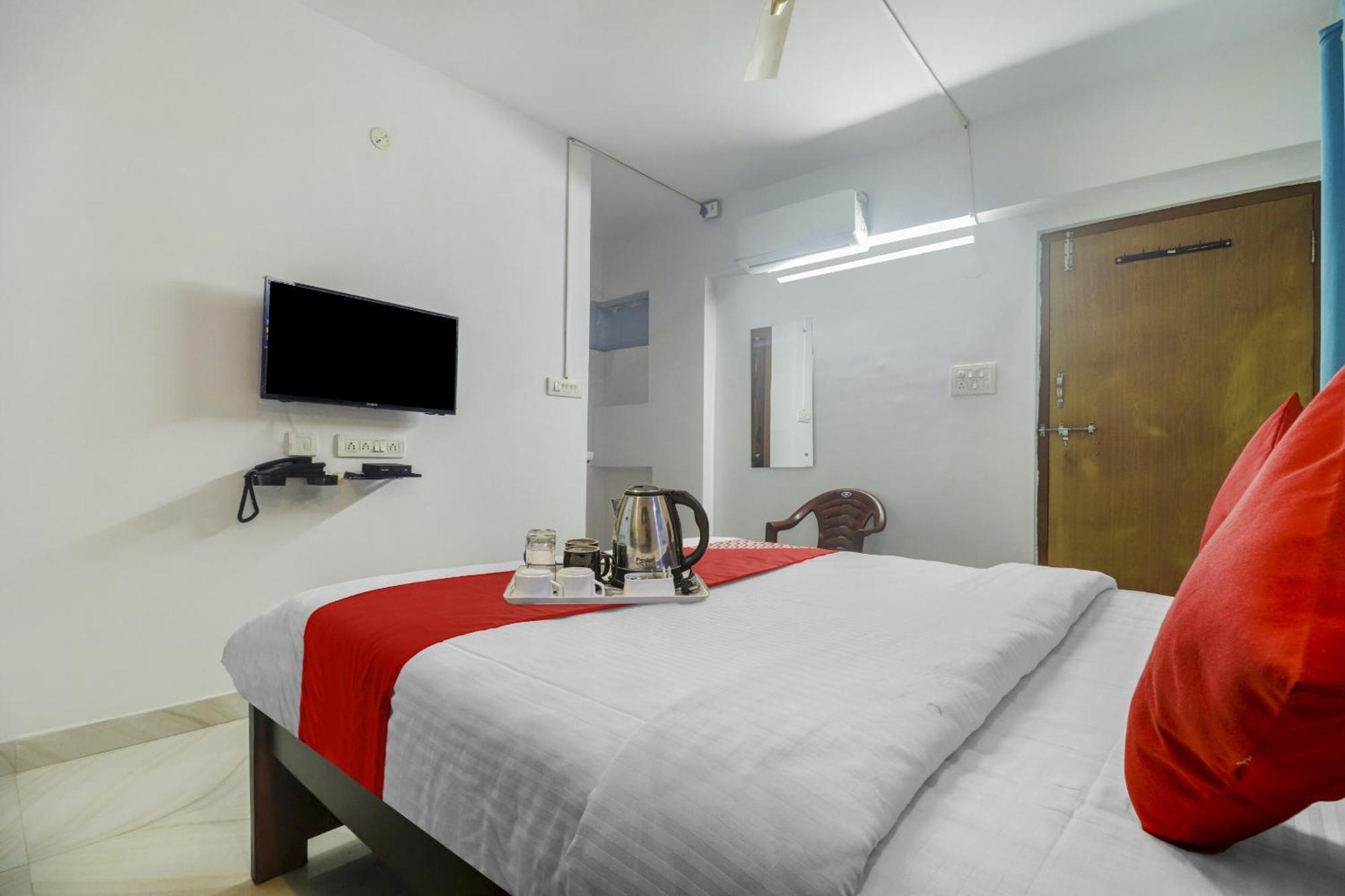 Hotel O Broholic Hotels Near Botanical Garden 하이데라바드 외부 사진
